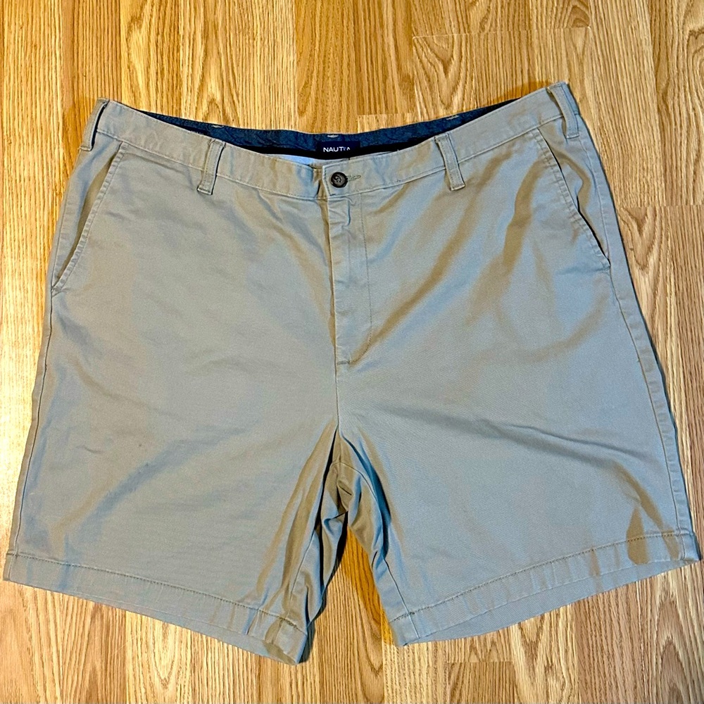 Nautica Tan Stretch Deck Shorts - Classic Fit - Size 42W - Button Closure